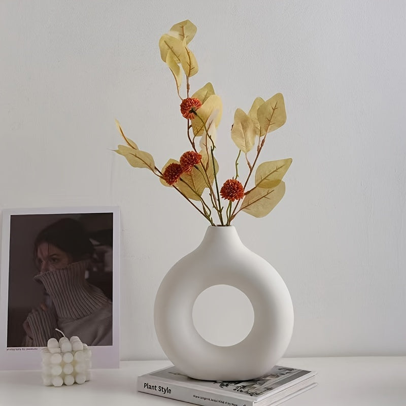 Chic plastic donut vase