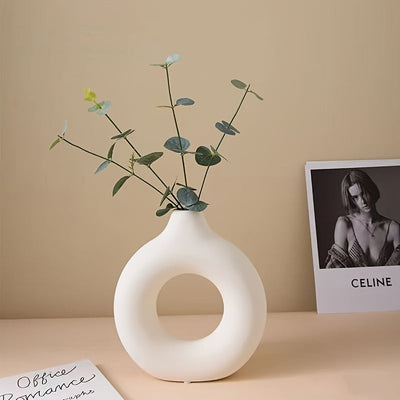 Chic plastic donut vase